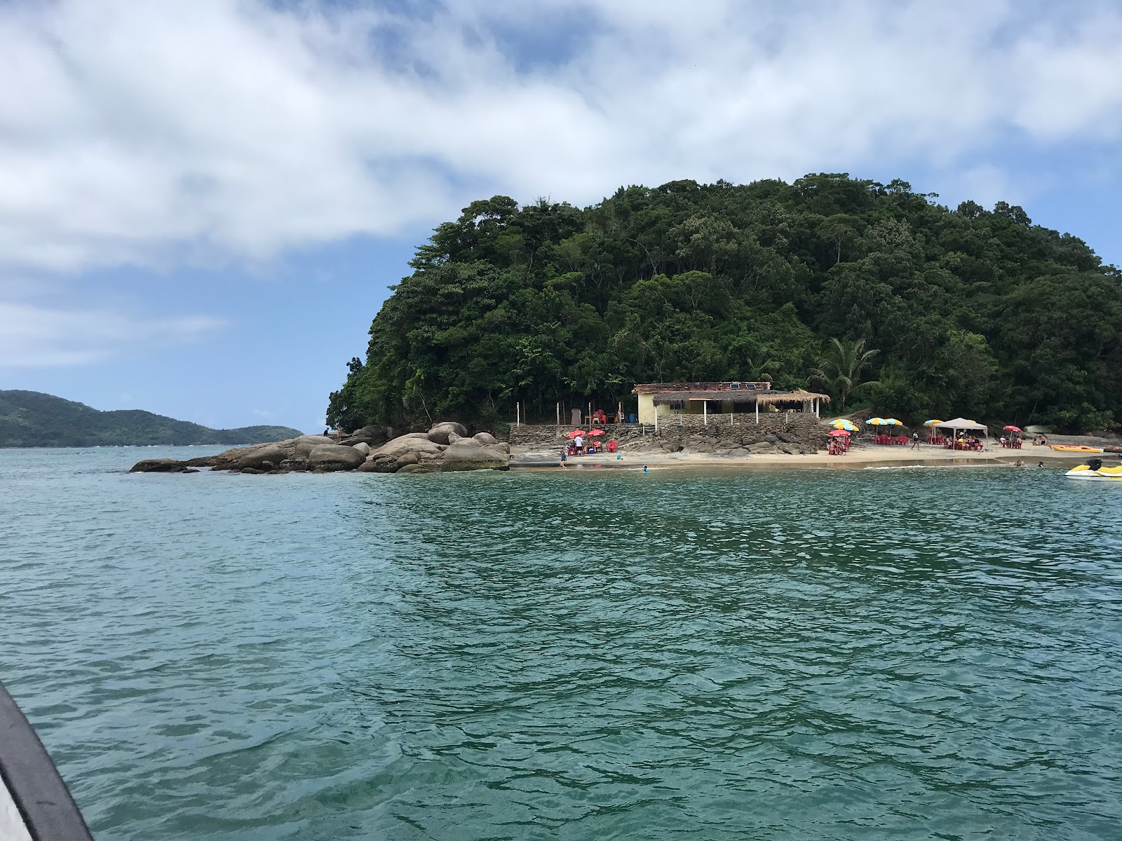 Foto von Praia ilha da Cocanha mit beiger sand Oberfläche