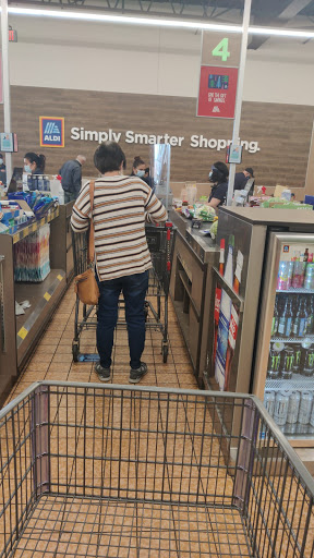 Supermarket «ALDI», reviews and photos, 799 Summit St, Elgin, IL 60120, USA