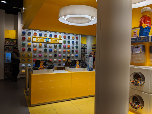 Shopping Mall «Kenwood Towne Centre», reviews and photos, 7875 Montgomery Rd, Cincinnati, OH 45236, USA