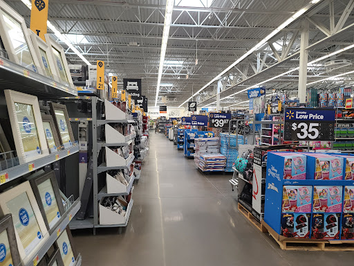 Department Store «Walmart Supercenter», reviews and photos, 500 Gallery Blvd, Scarborough, ME 04074, USA