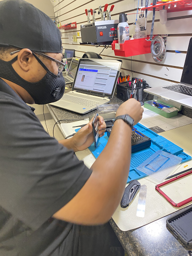 Mobile Phone Repair Shop «CPR Cell Phone Repair Charleston - West Ashley», reviews and photos, 821 Orleans Rd Unit 107, Charleston, SC 29407, USA