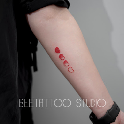 Explore tattoo ideen, creative tattoo ideas in Flushing, available at Bee Tattoo Studio