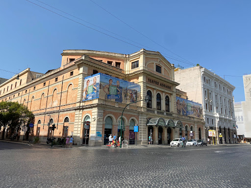 Family theaters Roma