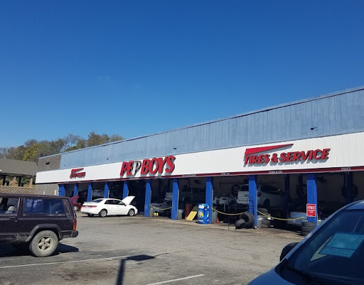 Auto Parts Store «Pep Boys Auto Parts & Service», reviews and photos, 106 Market Pl Blvd, Knoxville, TN 37922, USA
