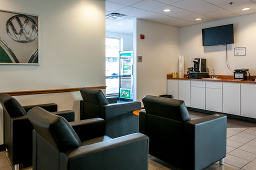 Volkswagen Dealer «Mike Haggerty VW», reviews and photos, 8920 S Cicero Ave, Oak Lawn, IL 60453, USA