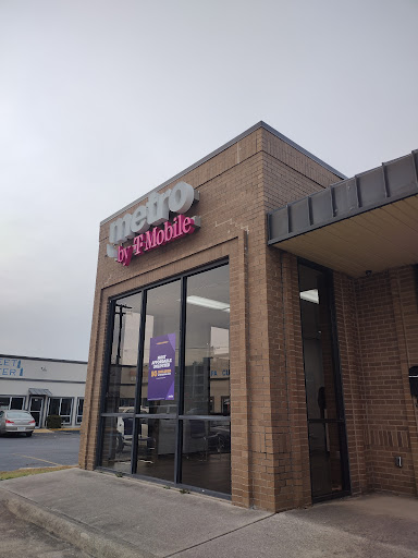 MetroPCS Authorized Dealer, 1311 E Belt Line Rd, Carrollton, TX 75006, USA, 