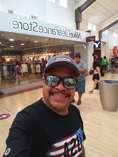 Sporting Goods Store «Nike Factory Store», reviews and photos, 6170 Grand Ave #569, Gurnee, IL 60031, USA