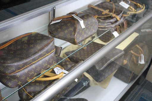 Pawn Shop «Azusa Pawn», reviews and photos, 1028 W Gladstone St, Azusa, CA 91702, USA