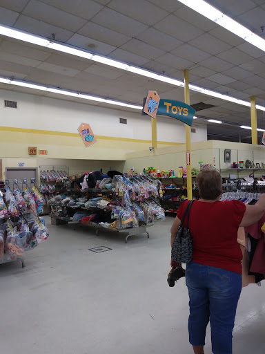 Thrift Store «Thrift Town», reviews and photos, 5700 Manchaca Rd #240, Austin, TX 78745, USA