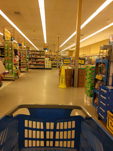 Grocery Store «Food Lion», reviews and photos, 1720 N Croatan Hwy, Kill Devil Hills, NC 27948, USA