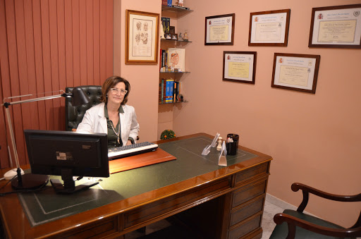 Dra. Pilar España - Médico del Aparato Digestivo en Málaga