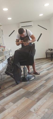 Berkes Barbershop és Fodrászat - Pilis