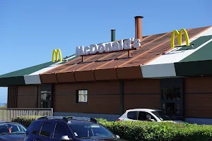 McDonald's Saint-Pierre Boulevard Banks image