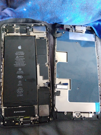 Cell Phone Store «Hookup Cell Phones & Clothes», reviews and photos, 8250 S Cottage Grove Ave, Chicago, IL 60619, USA