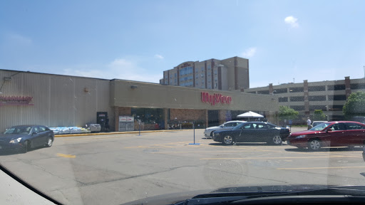 Supermarket «Hy-Vee», reviews and photos, 410 S Riverfront Dr, Mankato, MN 56001, USA