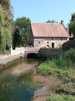 Promenade du Vieux Moulin à Graye-sur-Mer