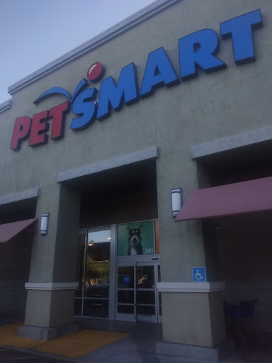 Pet Supply Store «PetSmart», reviews and photos, 261 Spreckels Ave, Manteca, CA 95336, USA