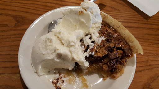 American Restaurant «Cracker Barrel Old Country Store», reviews and photos, 1301 League Line Rd, Conroe, TX 77304, USA