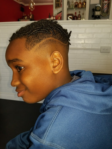 Barber Shop «Royals Barber Shop», reviews and photos, 2824 E 4th Plain Blvd, Vancouver, WA 98661, USA