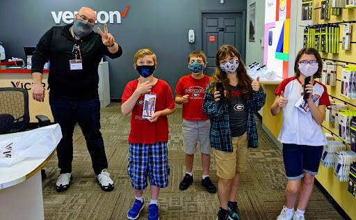 Cell Phone Store «Verizon Authorized Retailer - A Wireless», reviews and photos, 1681 Old Pendergrass Rd #130, Jefferson, GA 30549, USA