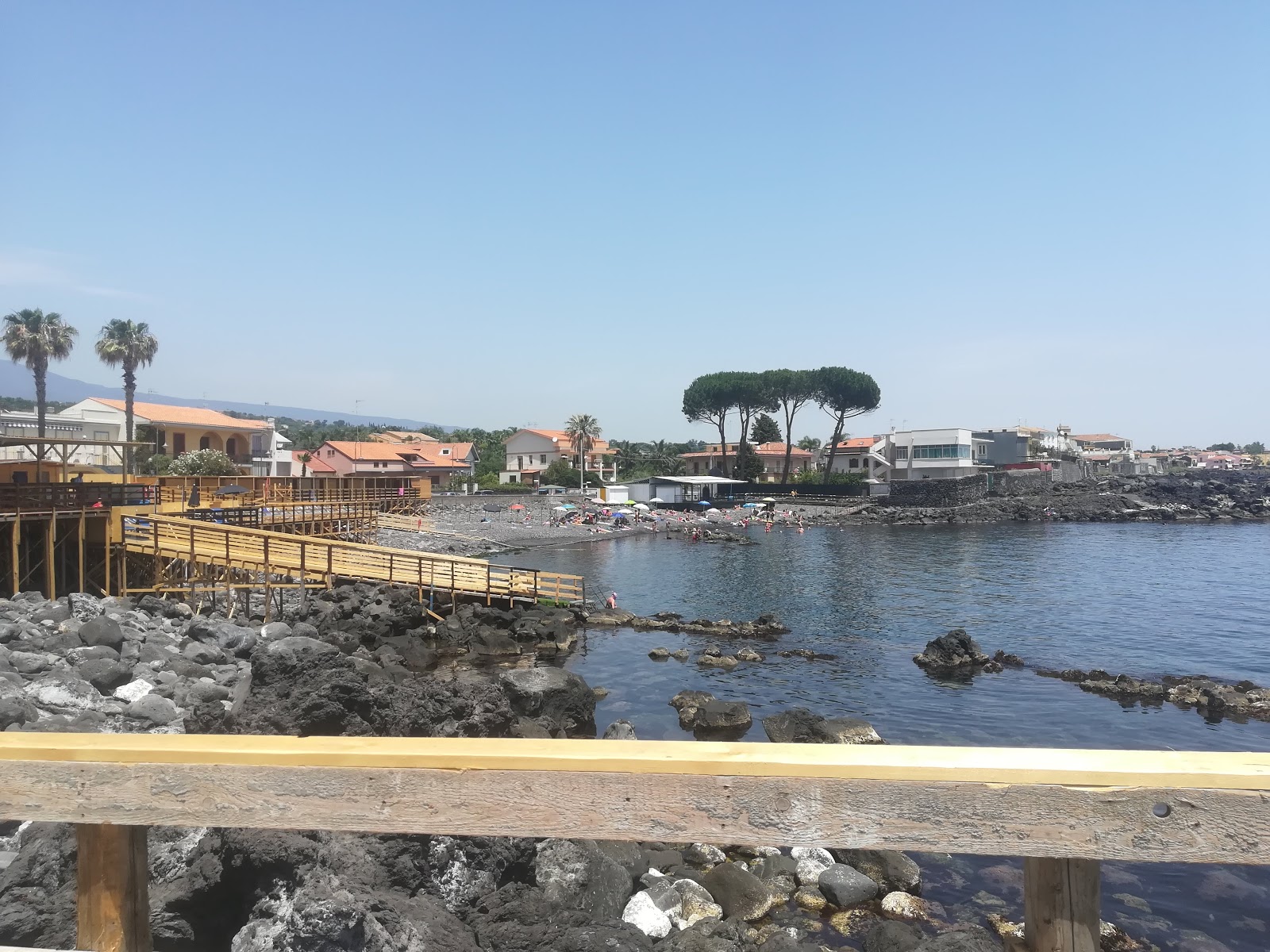 Fotografie cu Spiaggetta Di Santa Tecla cu mic golf