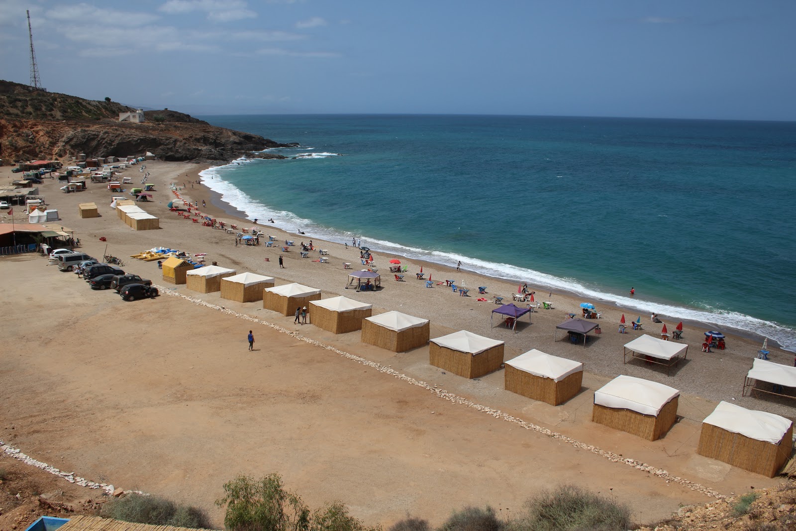 Plage Sidi Boussaid的照片 带有宽敞的海湾