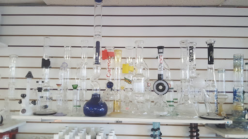 Tobacco Shop «Purple Haze Tobacco and Accessories», reviews and photos, 152 107th Ave, Treasure Island, FL 33706, USA