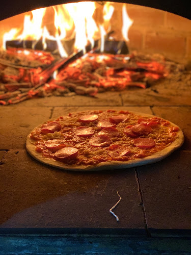 Avaliações doMercado na praia. Pizzeria em Nazaré - Restaurante