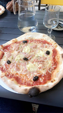 Plats et boissons du Pizzeria le Frisadou à Saint-Alban-Auriolles - n°10