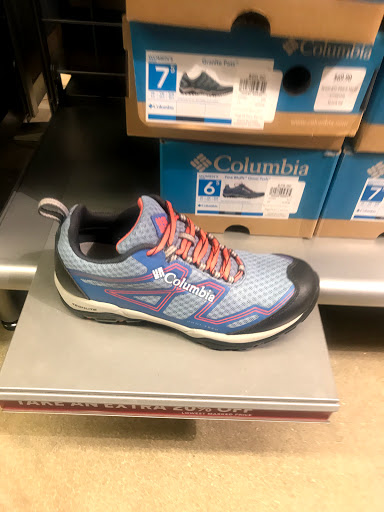 Sportswear Store «Columbia Sportswear Outlet», reviews and photos, 6800 Oxon Hill Rd #600, Oxon Hill, MD 20745, USA