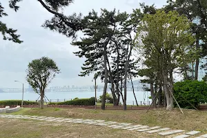 Dongbaek Park image