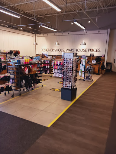 Shoe Store «DSW Designer Shoe Warehouse», reviews and photos, 6971 Grand Ave, Gurnee, IL 60031, USA