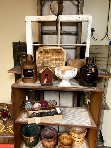 Home Goods Store «Olde Factory», reviews and photos, 139 S Hanover St, Hummelstown, PA 17036, USA