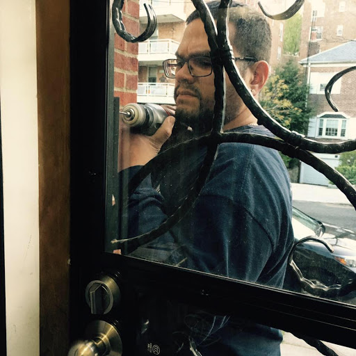 Locksmith «Larry The Locksmith Security and Hardware», reviews and photos, 3703 Riverdale Ave, Bronx, NY 10463, USA