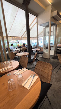 Atmosphère du Restaurant Season Martyrs à Paris - n°3