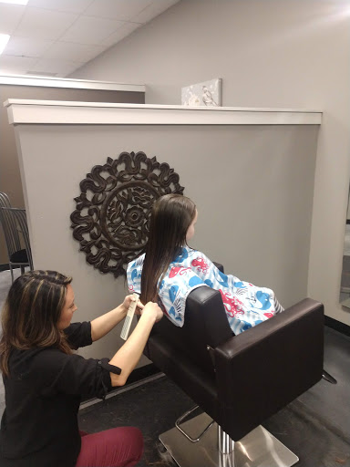 Beauty Salon «The Parlor Hair Salon», reviews and photos, 4325 E Grand River Ave, Howell, MI 48843, USA