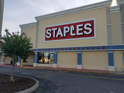 Office Supply Store «Staples», reviews and photos, 4058 13th St, St Cloud, FL 34769, USA