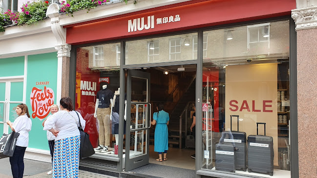 MUJI Carnaby Street - Clothing store