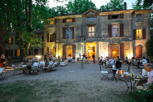 hôtels Château de Roussan Hotel Restaurant Saint-Rémy-de-Provence