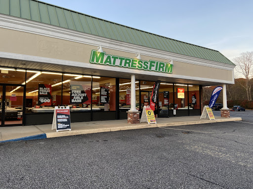 Mattress Firm Rocky Point, 75 NY-25A, Rocky Point, NY 11778, USA, 