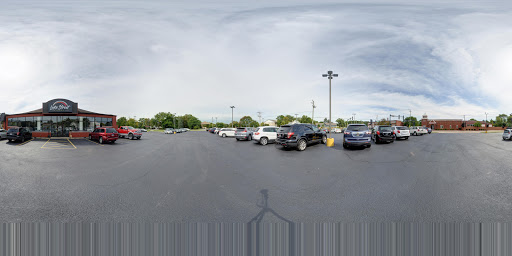 Car Dealer «Auto Villa», reviews and photos, 302 S Lake St, Grayslake, IL 60030, USA