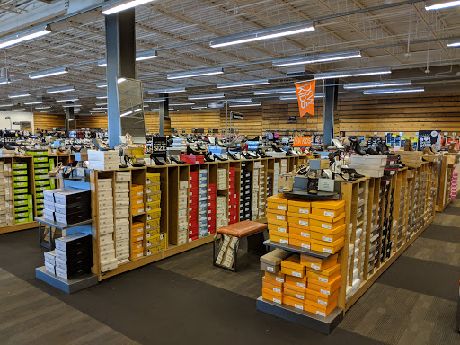Shoe Store «DSW Designer Shoe Warehouse», reviews and photos, 7670 Richmond Hwy, Alexandria, VA 22306, USA