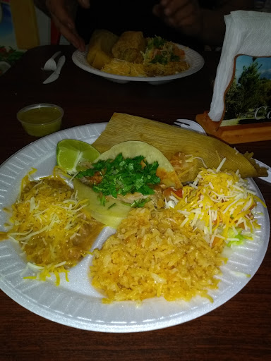 Grocery Store «Gaytan Family Market», reviews and photos, 14110 Austin Rd, Clearlake, CA 95422, USA