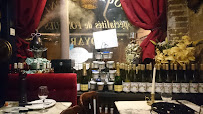 Atmosphère du Restaurant français Heureux comme Alexandre - Saint Michel à Paris - n°10