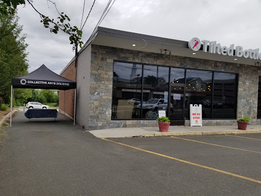 Wine Store «West Side Wines & Spirits», reviews and photos, 10 Raymond Rd, West Hartford, CT 06107, USA