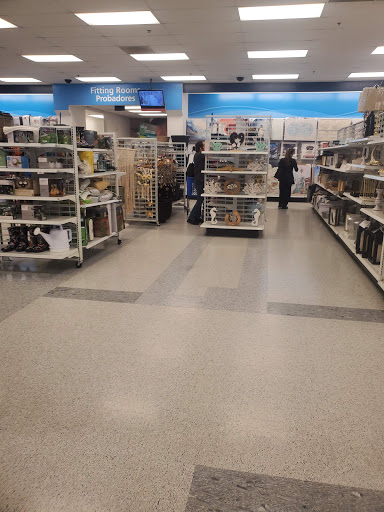 Clothing Store «Ross Dress for Less», reviews and photos, 1955 W Craig Rd, North Las Vegas, NV 89032, USA