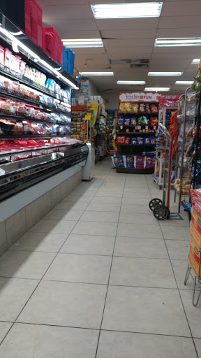 Supermarket «La Placita Supermarket», reviews and photos, 210 Glen St, Glen Cove, NY 11542, USA