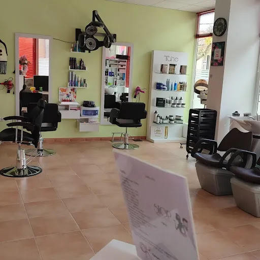 STOP Peluquería en Ferreira de Pantón, Lugo