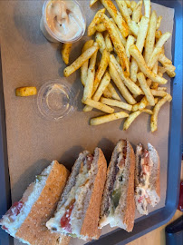 Sandwich au poulet du Restaurant libanais La Sandwicherie Libanaise à Lille - n°3