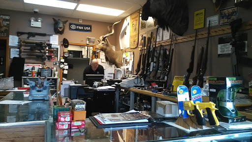 Gun Shop «Meriden Gun Shop», reviews and photos, 7272 Highway K-4, Meriden, KS 66512, USA